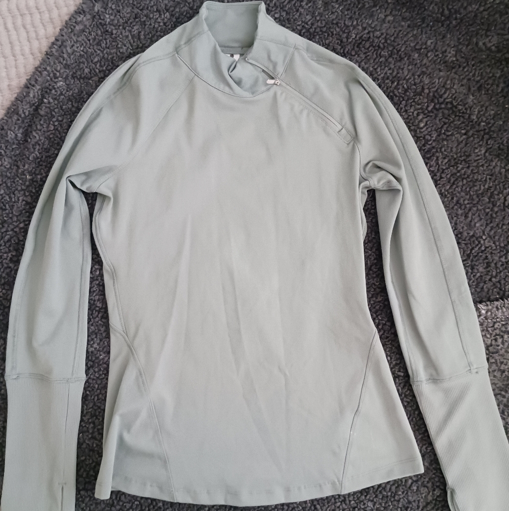 Yogalicious  size xs grey
